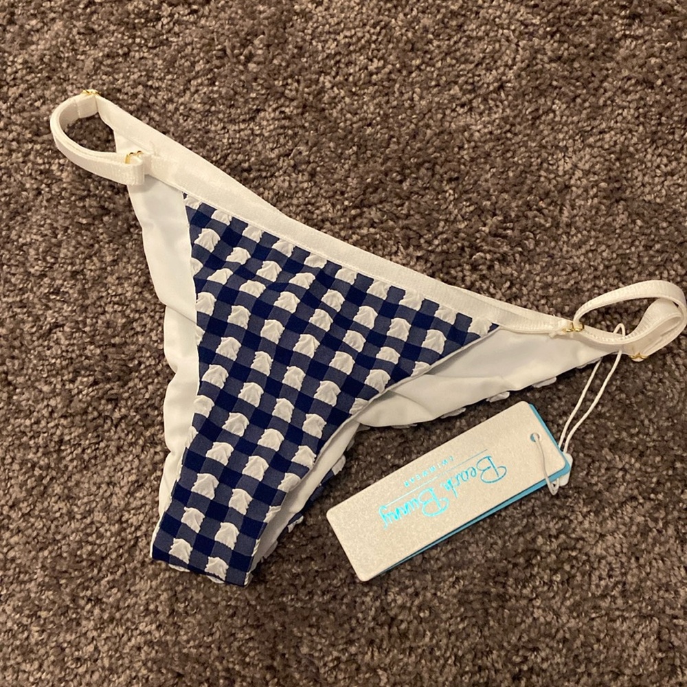 ISO!! Size small!